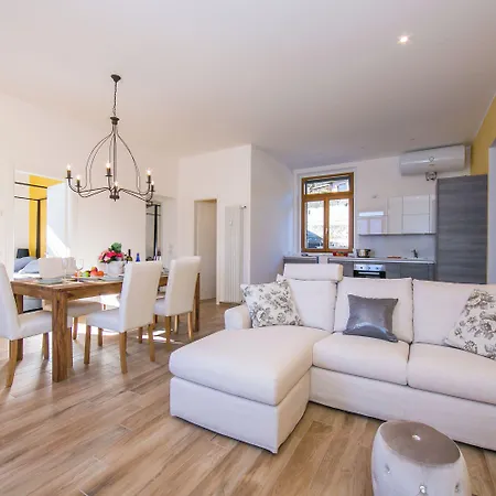 Evelyn Terrazzo Apartment Menaggio