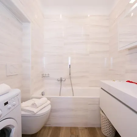 Evelyn Terrazzo Menaggio